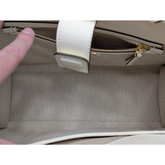 Small Ella Bio Tote in Warm White - Picture 7 of 7